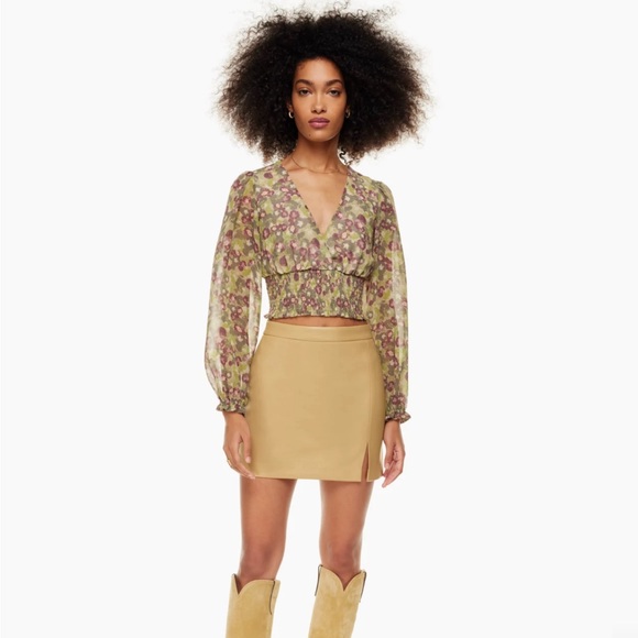 Aritzia Wilfred Patio Mini Skirt.  Aritzia -***Limited Edition***
Sandy Beige - Picture 7 of 16
